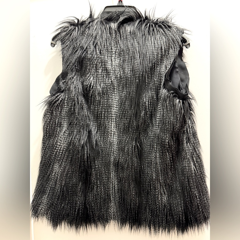 Furry jacket vest from HM